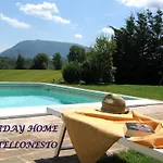 Flacher Flieder By Interhome
