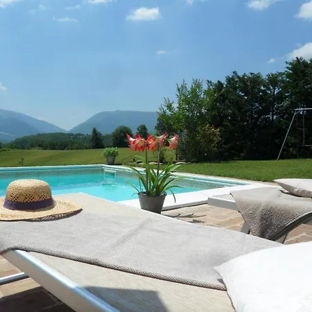 Flacher Flieder By Interhome * Cagli