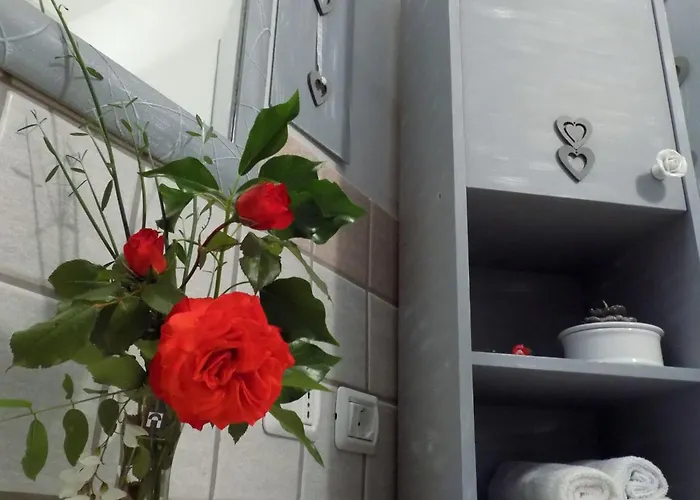 Flacher Flieder By Interhome * Cagli